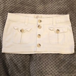 Hollister White Cargo Skirt (Size 3)
